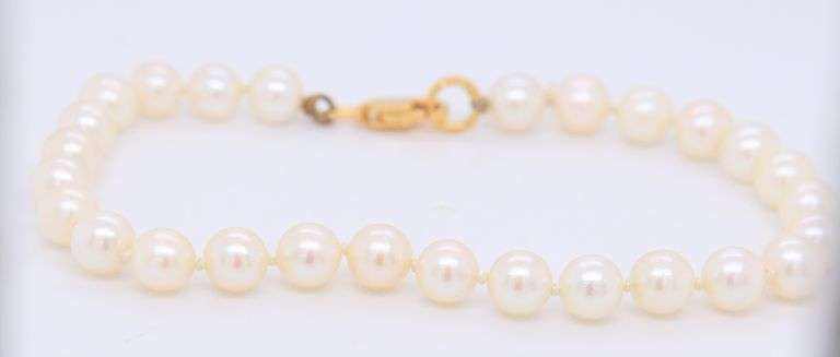 White Fresh Water 5mm Pearl Bracelet