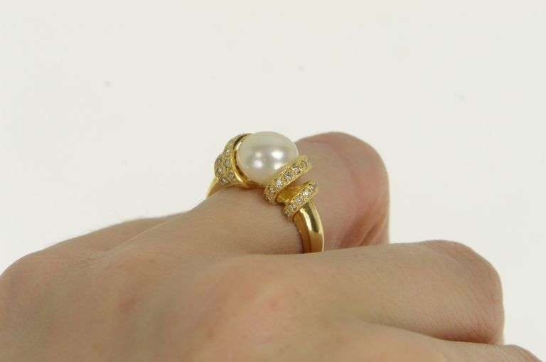 14K Yellow Gold Pearl Diamond Spiral Corkscrew Statement Ring
