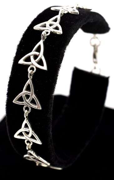 Triqueta Knot Link Bracelet In Sterling Silver