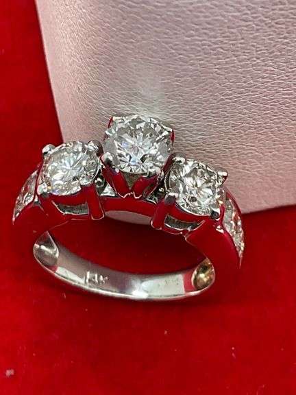 CERTIFIED BRAND NEW 14K WHITE GOLD AND DIAMOND RING