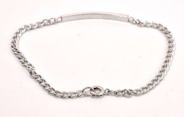 Engravable Bar Curb Link Bracelet in Sterling Silver