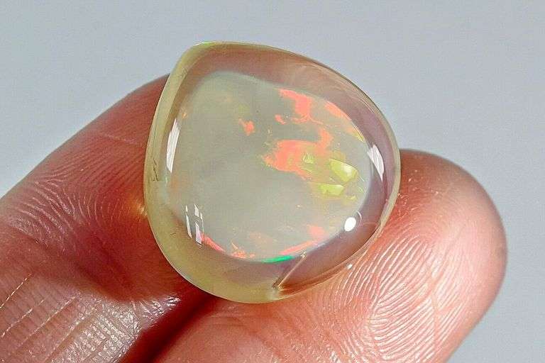 One of a kind! 12.90ct untreated reverse Opal!