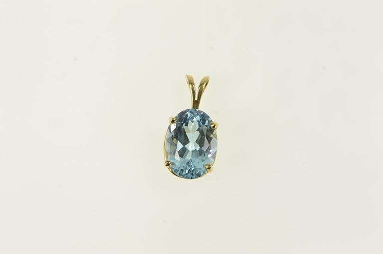 14K Yellow Gold Oval Blue Topaz Solitaire Classic Pendant