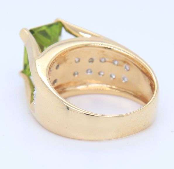 Gorgeous Yellow Gold 1.50ct Emerald Cut Peridot and Diamond accent Ring
