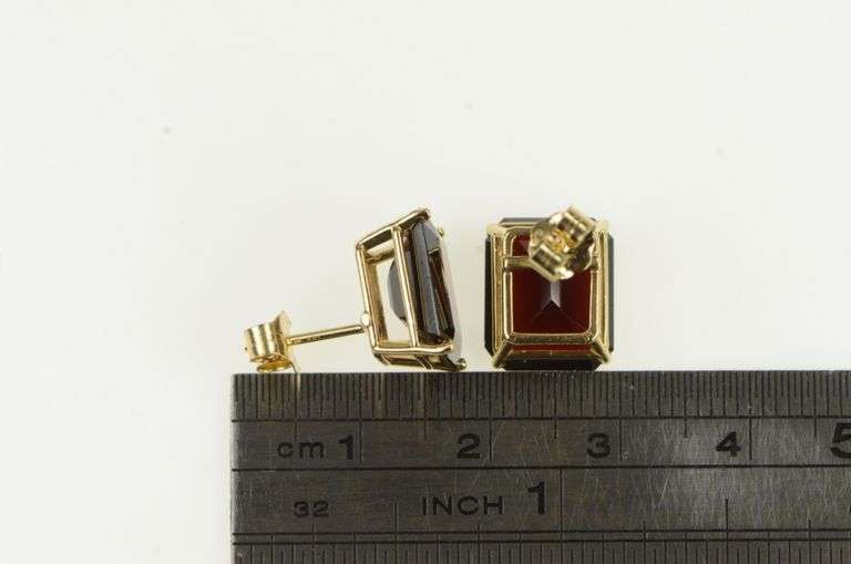 14K Yellow Gold Emerald Cut Garnet Solitaire Vintage Stud Earrings