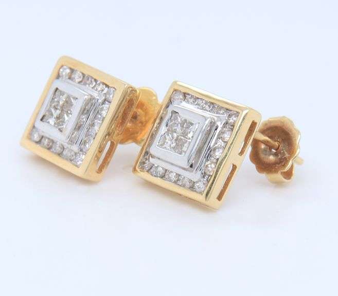 Sparkling Yellow Gold Princess and Round Brilliant Cut Diamond Earrings