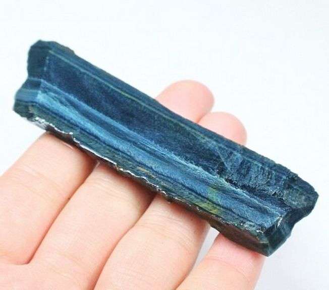 Mezmerizing 111ct uncut BLUE TIGERS EYE!!