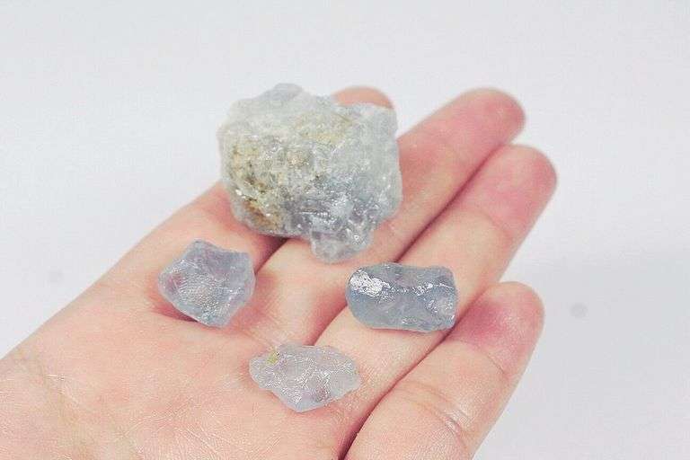 Gorgeous 163ct uncut Celestite set