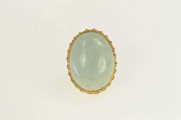 14K Yellow Gold Oval Jade Cabochon Vintage Filigree Cocktail Ring