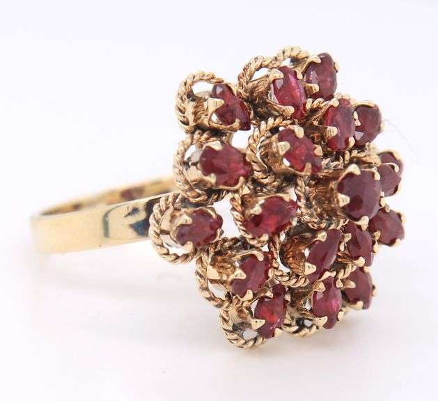 Attractive Yellow Gold Ruby Cluster Cocktail Ring