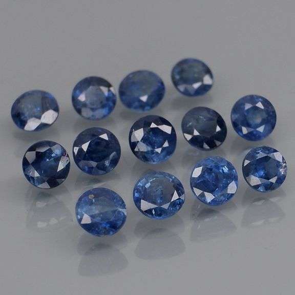 Excellent 3.12ct blue Sapphire set