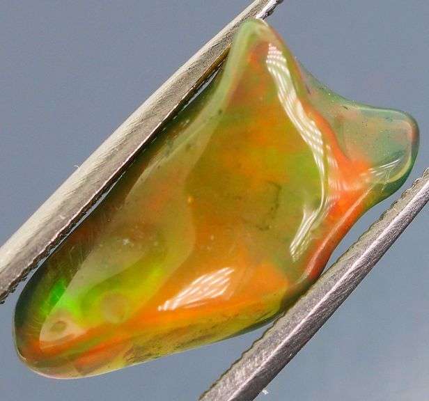 Amazing 2.76ct free form black Opal vein