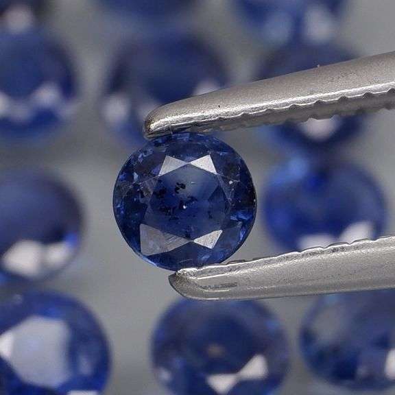 Fantastic 3ct denim blue Sapphire set