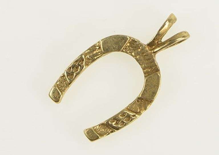 14K Yellow Gold Textured Nugget Horse Shoe Good Luck Charm/Pendant