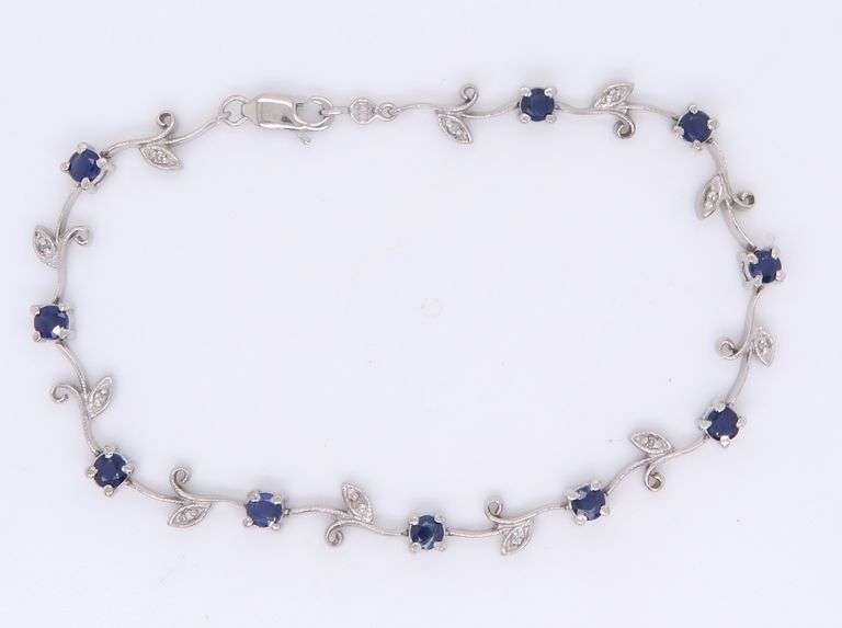 Fabulous White Gold 1.10ctw Sapphire and Diamond Floral Link Bracelet