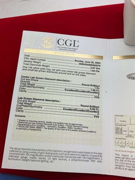 CERTIFIED BRAND NEW 14K WHITE GOLD AND LAB GRWON DIAMOND ENGAGEMENT RING