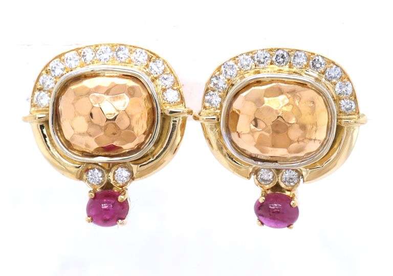 0.50ctw Diamond and Ruby Cabochon Hammered Clip On Earrings in 18K