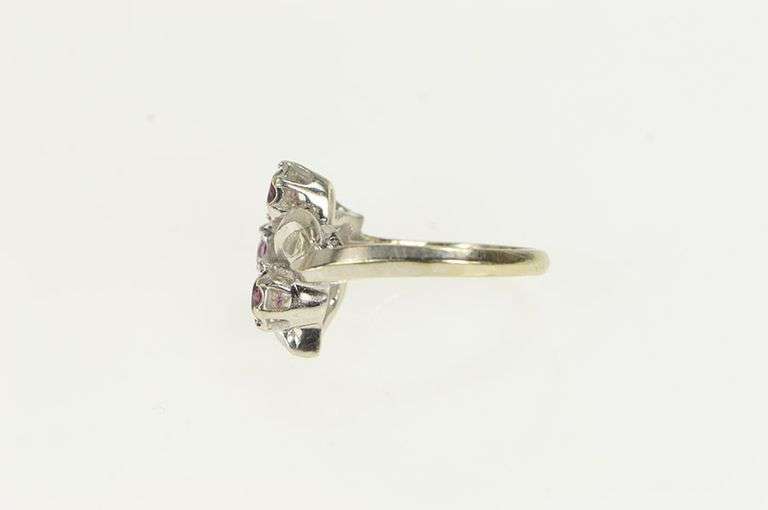 14K White Gold 1950's Vintage Rhodolite Garnet Ornate Leaf Ring