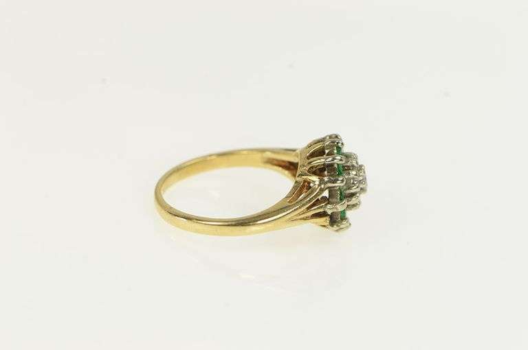 14K Yellow Gold Retro Natural Emerald Diamond Cluster Cocktail Ring