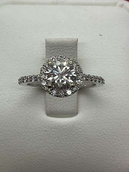 CERTIFIED BRAND NEW 14K WHITE GOLD AND LAB GRWON DIAMOND ENGAGEMENT RING