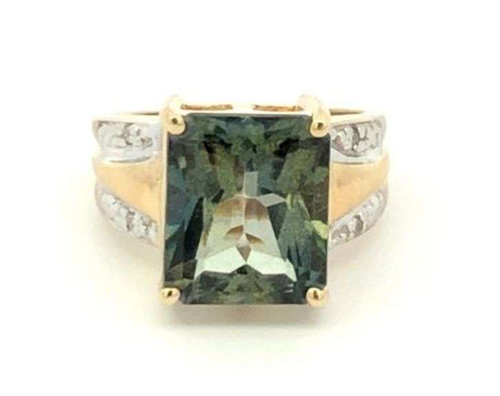 14K Yellow Gold Emerald Cut Green Chrysoberyl Diamond Ring