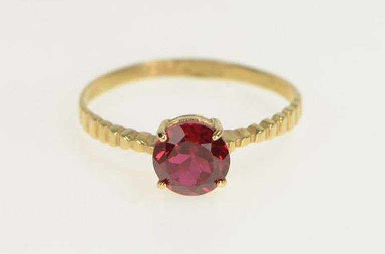 14K Yellow Gold Round Syn. Ruby Solitaire Vintage Statement Ring
