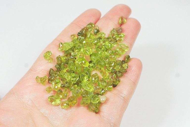 Large set! 98ct rough apple green Peridot