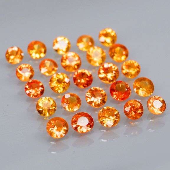 Full fire! 3.26ct top orange Sapphire set