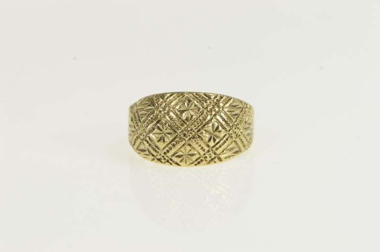 14K Yellow Gold Diamond Cut Criss Cross Pattern Domed Ring