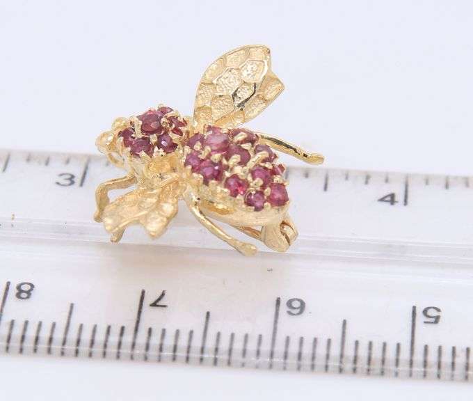 Attractive Yellow Gold Ruby Bee Pin