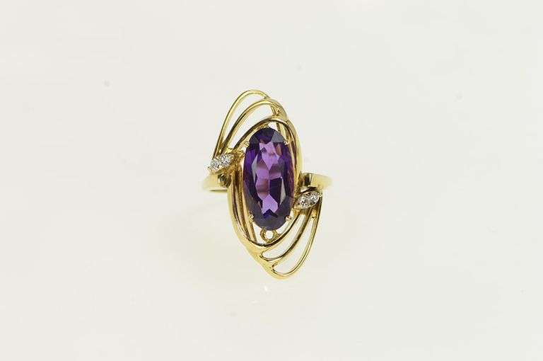 14K Yellow Gold Oval Amethyst Diamond Vintage Statement Ring