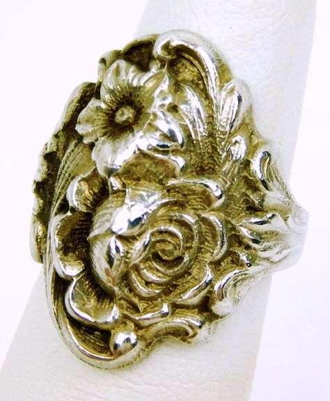 S. Kirk & Son Sterling Floral Repousse Ring, Size 4.5