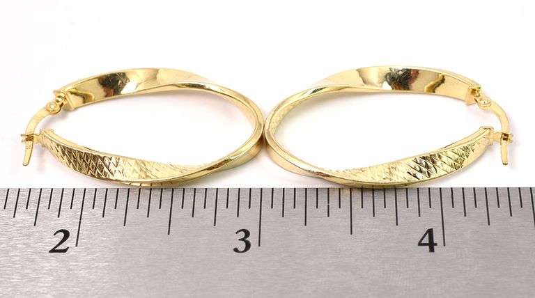 Stunning Gold Hoops In 14K Yellow Gold