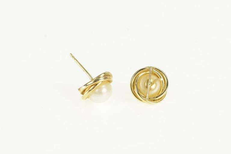 14K Yellow Gold 6.2mm Vintage Pearl Twist Trim Stud Earrings