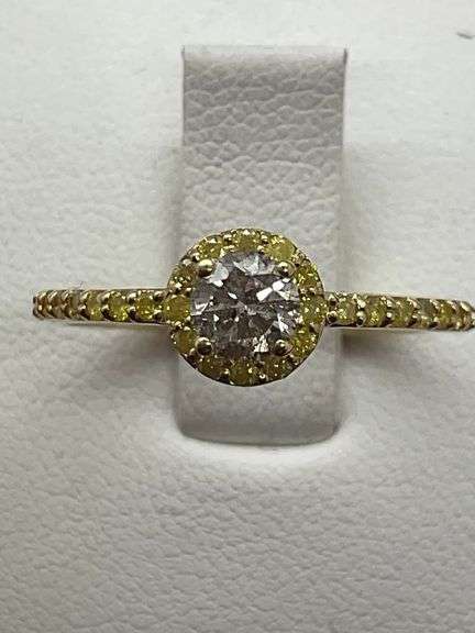 14K YELLOW GOLD AND DIAMOND RING