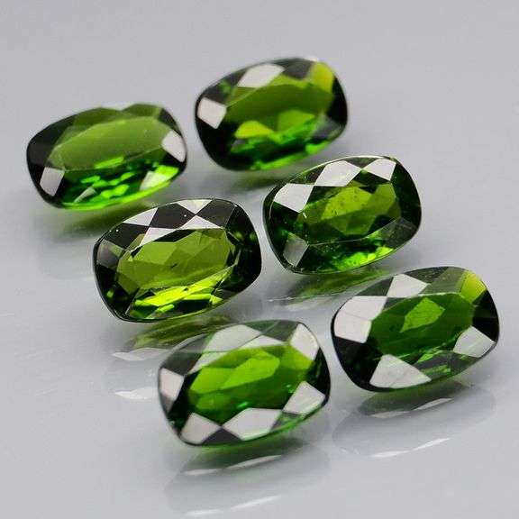 Rich forest green 3.45ct Chrome Diopside set