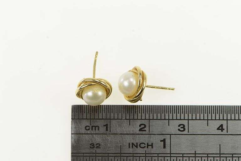 14K Yellow Gold 6.2mm Vintage Pearl Twist Trim Stud Earrings