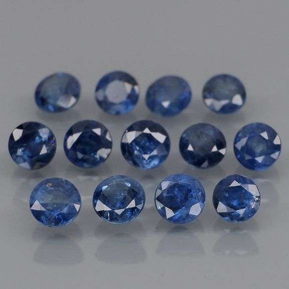Excellent 3.12ct blue Sapphire set