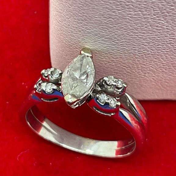 CERTIFIED 14K WHITE GOLD AND DIAMOND RING