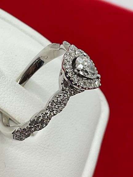 CERTIFIED 14K WHITE GOLD 'NEIL LANE' DIAMOND ENGAGEMENT RING