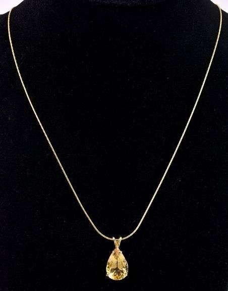 Simply Beautiful Citrine Pendant Necklace In 14K Yellow Gold