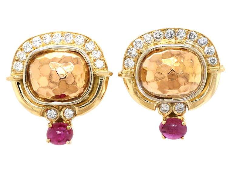 0.50ctw Diamond and Ruby Cabochon Hammered Clip On Earrings in 18K