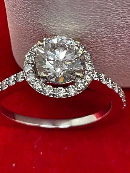 CERTIFIED BRAND NEW 14K WHITE GOLD AND LAB GRWON DIAMOND ENGAGEMENT RING