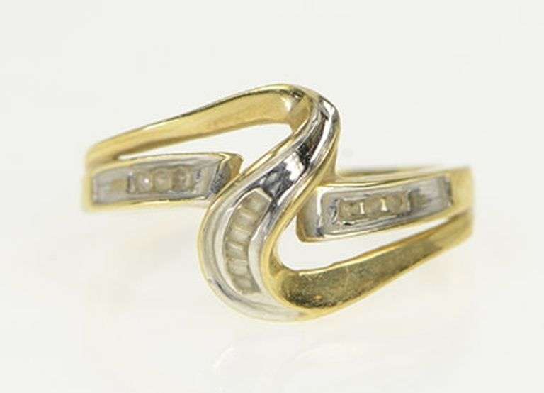 10K Yellow Gold Vintage Diamond Wave Classic Statement Ring