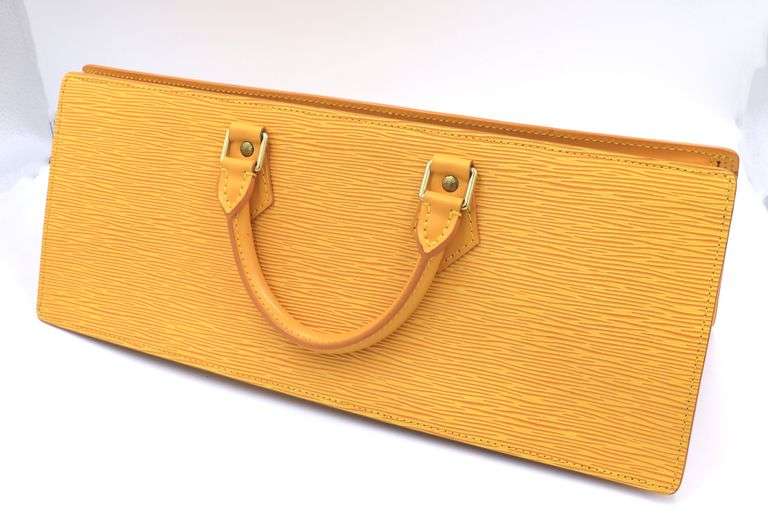 Louis Vuitton Epi Sac Triangle