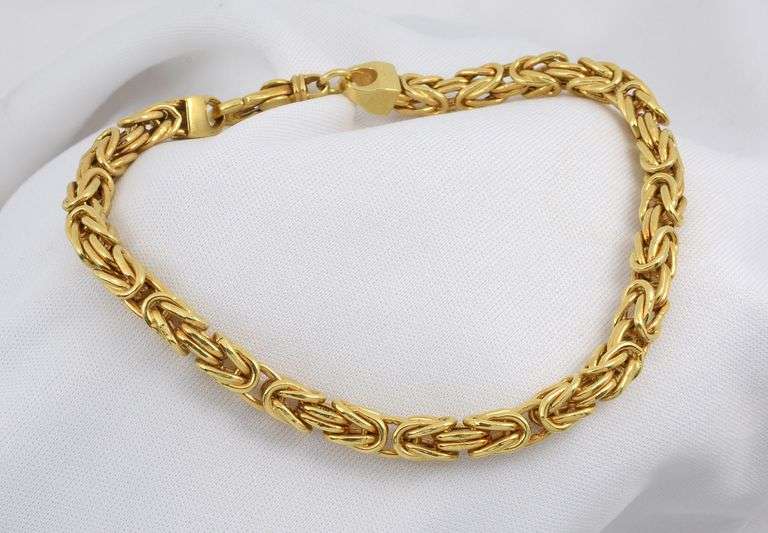 Lovely 18k YG Byantine Style Bracelet
