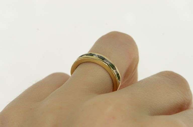 14K Yellow Gold Diamond Emerald Vintage Wedding Band Ring