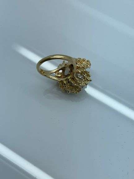 Ladies 14k Gold Diamond and Pearl Ring