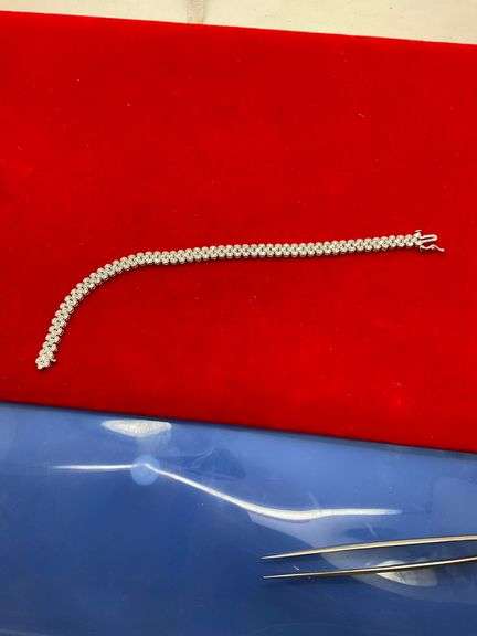 CERTIFIED BRAND NEW 14K WHITE GOLD AND DIAMOND BRACELET . 4..00 CARATS