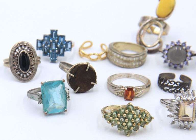 Group Lot of Vintage 925 Sterling Silver Rings